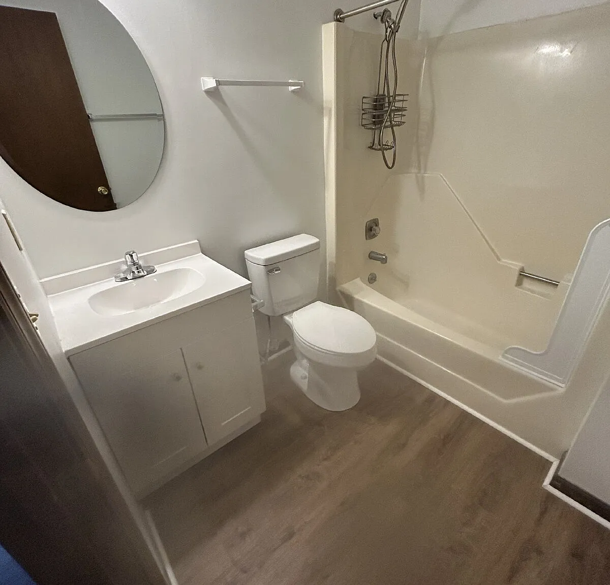 1 bed, 1.0 bath, $800 — Photo 4
