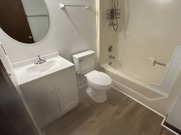 112 Pineview Dr #8 — Photo 5