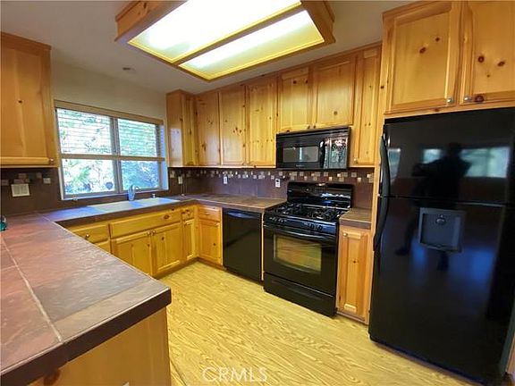 2nd image of 32888 Lone Pine Dr