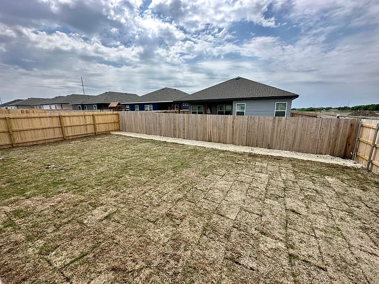 1615 Sideoats Ln — Photo 13