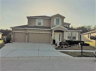 613 Neptune Dr, Groveland, FL 34736