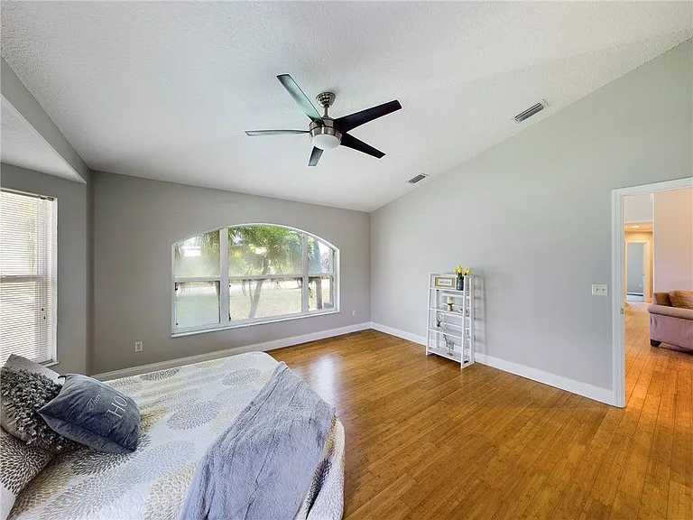 135 Bristol St — Photo 17