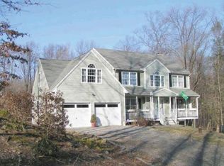 12 Perkins Rd, Oxford, CT 06478