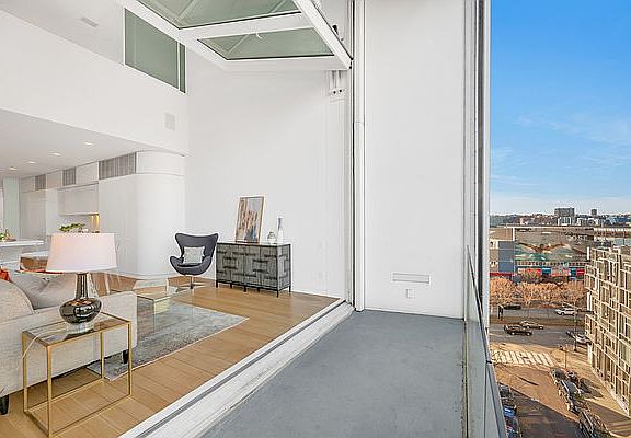 5th image of 524 W 19th St APT 7