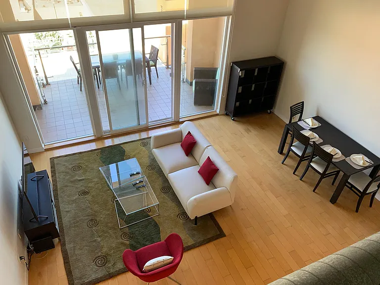 Suite #26 - Premium Split-Level Loft - 1167 sq ft.