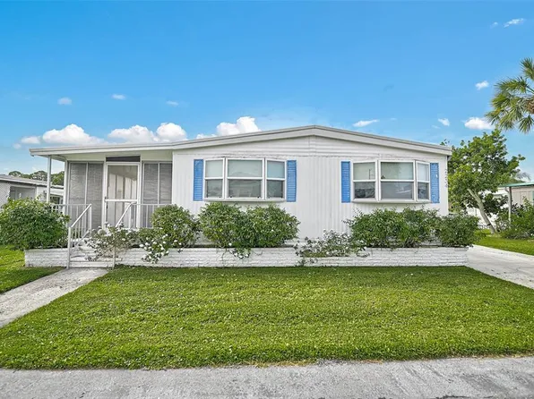 2234 Piazza Dr, Sarasota, FL 34238