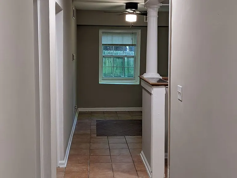 Maple Place Apartments — Photo 29