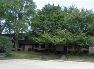 4285 E Lake Rd, Sheffield Lk, OH 44054