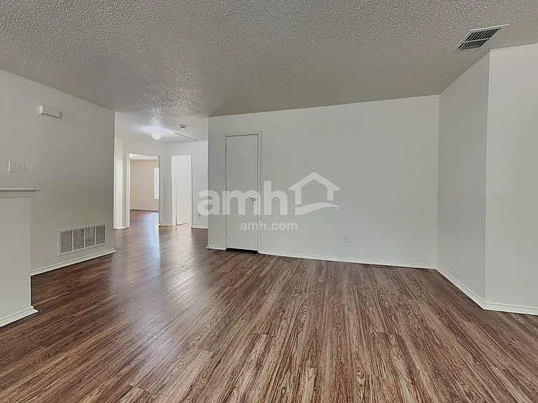 4301 Meadowknoll Dr — Photo 13