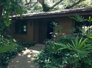 30721 Glenn Dr, Tavares, FL 32778