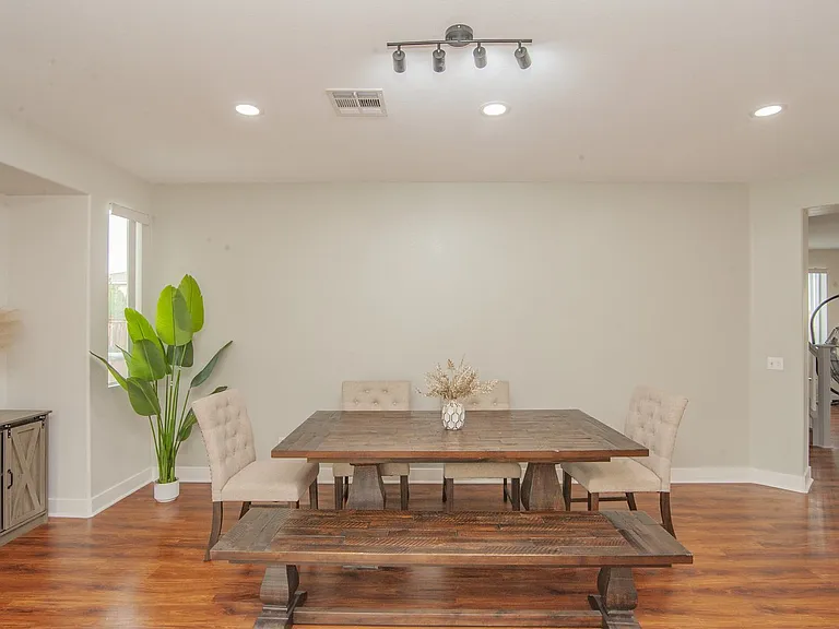26876 Alta Mira St — Photo 14