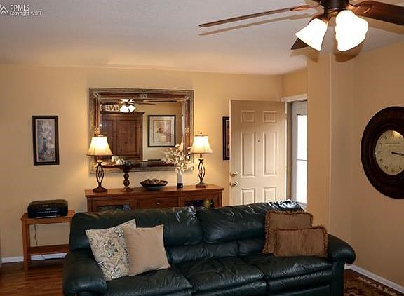 Front Entry/Living Room Main Level