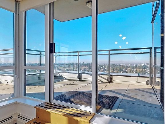 3rd image of 10777 University Dr #2104