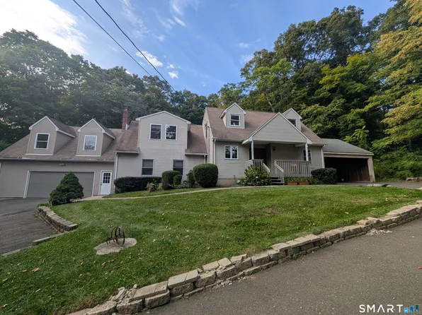 33 Murphys Lane, Shelton, CT 06484