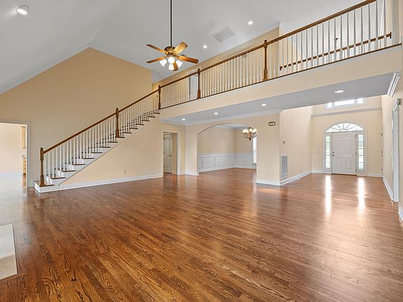4th image of 7228 River Run Dr