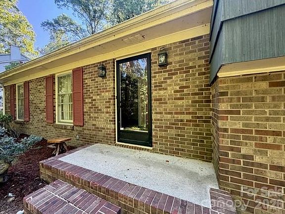 5th image of 845 Cherokee Pl SW