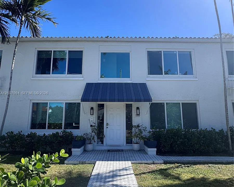 2855 Royal Palm Ave #3