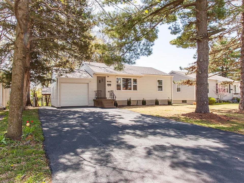 1st image of 1055 Loekes Dr