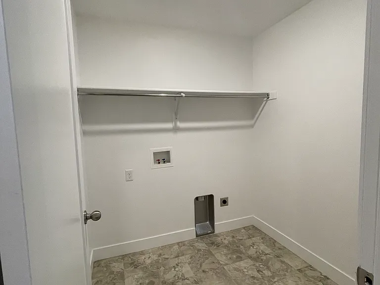 4772 E Silver Ridge Rd — Photo 13