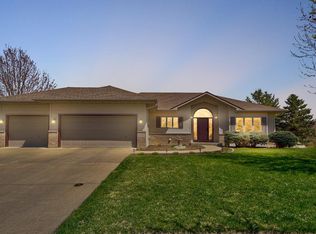 2019 Grant Dr, Northfield, MN 55057