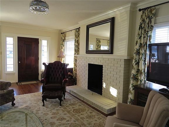 5th image of 717 Park Ave