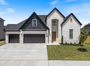 1900 Mumbai Rd, Centerton, AR 72719