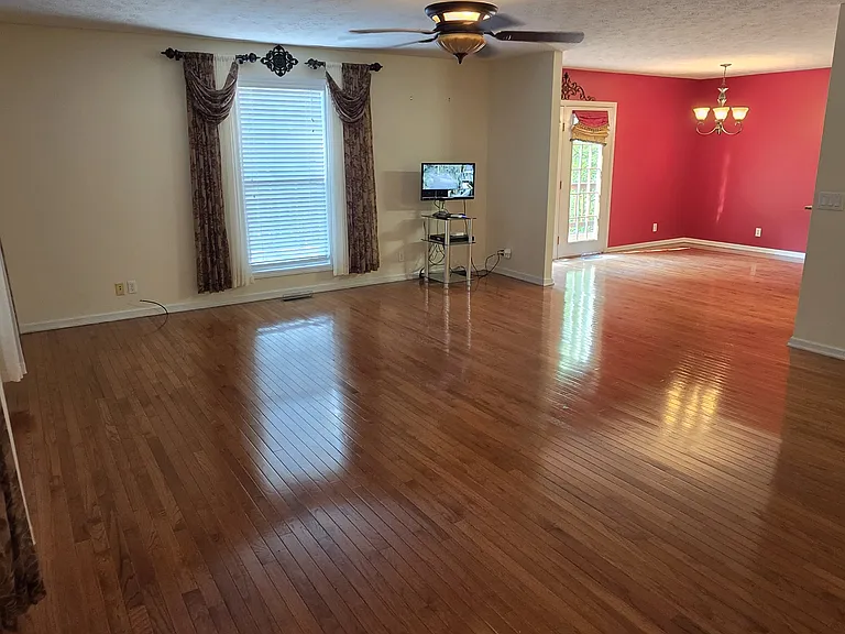 3115 Dogwood Ln — Photo 12