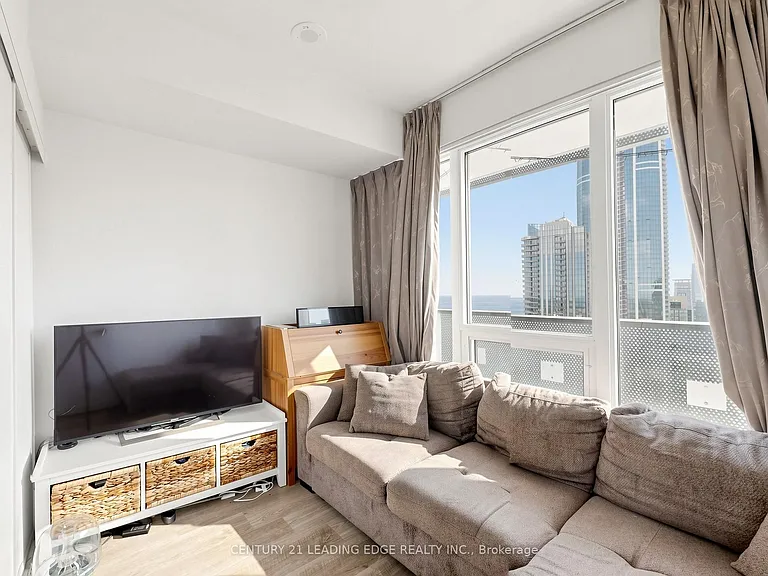 55 Cooper St #6211 — Photo 18