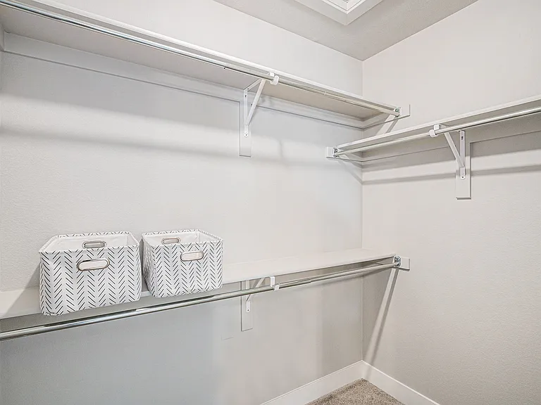 6019 Denys Dr — Photo 32