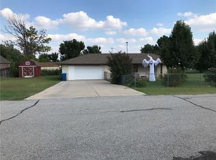 106 Jeffries Dr, Tuttle, OK 73089