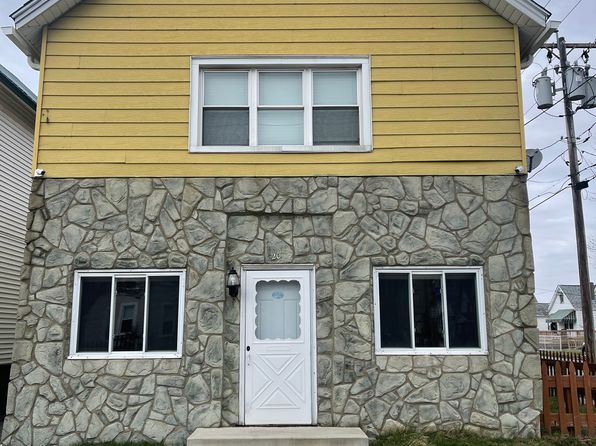 20 South St APT 2