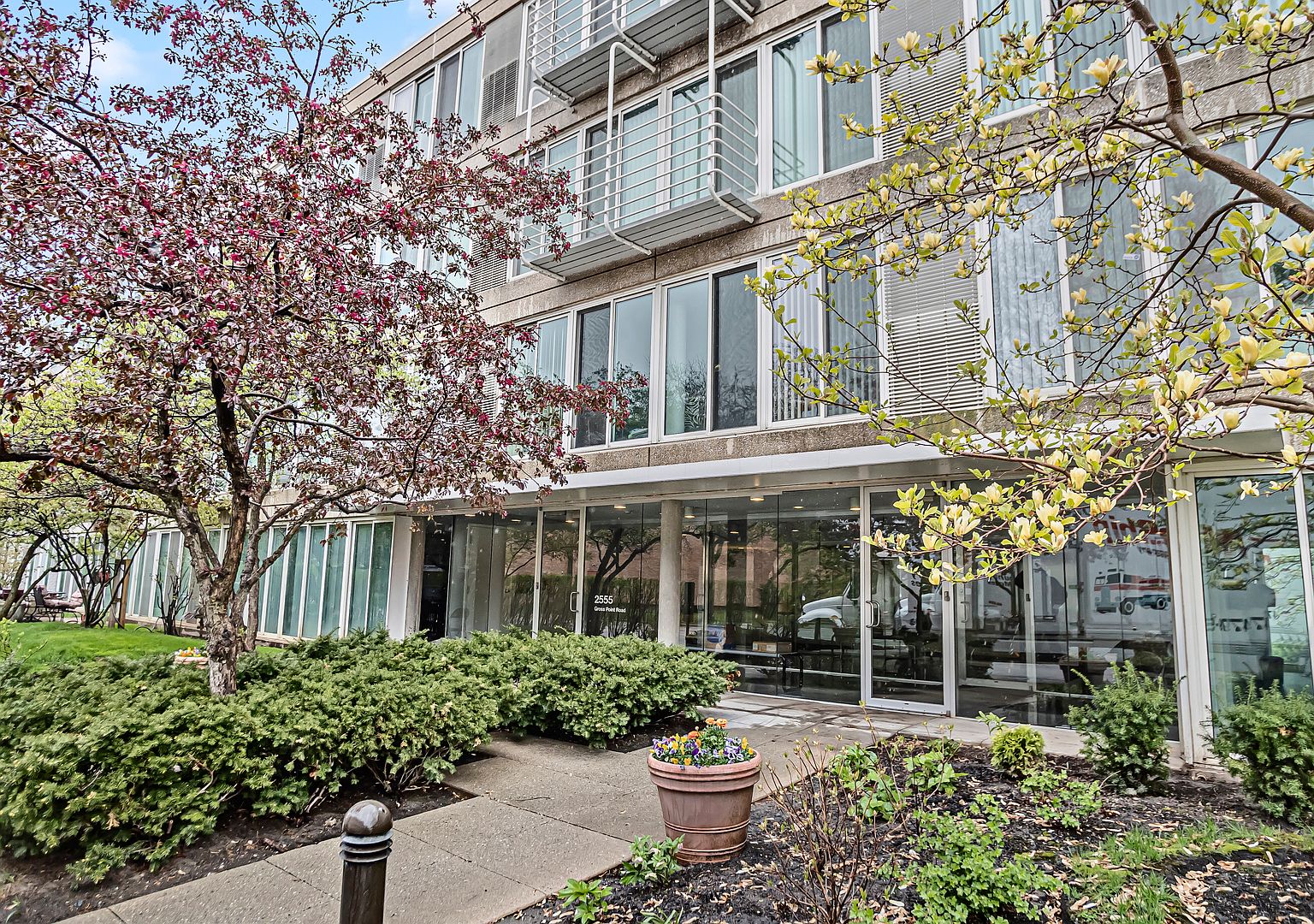 2555 Gross Point Rd APT 112, Evanston, IL 60201 Zillow