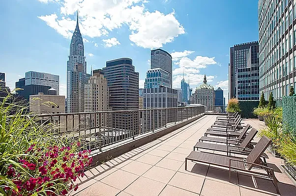 Rented by Compass | media 25