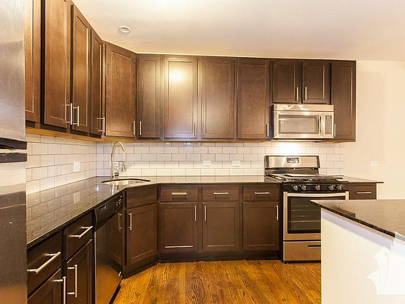 4th image of 5058 N Winchester Ave