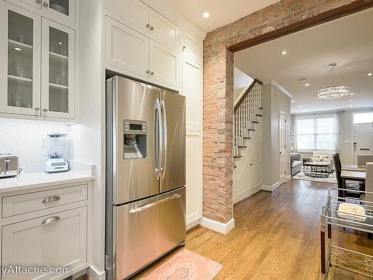 1421 Hopkins St NW — Photo 8