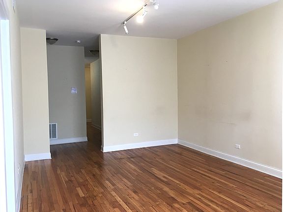 4th image of 5001 N Sawyer Ave #3214-3