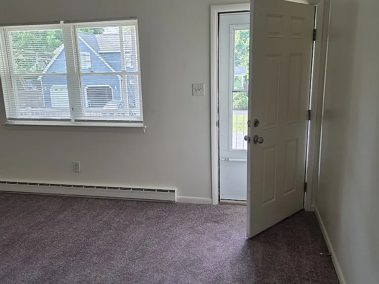 301 Ikeler St #14 — Photo 6