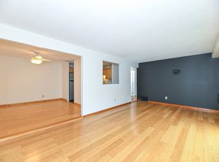 2 Brookside Dr APT 11, Exeter, NH 03833