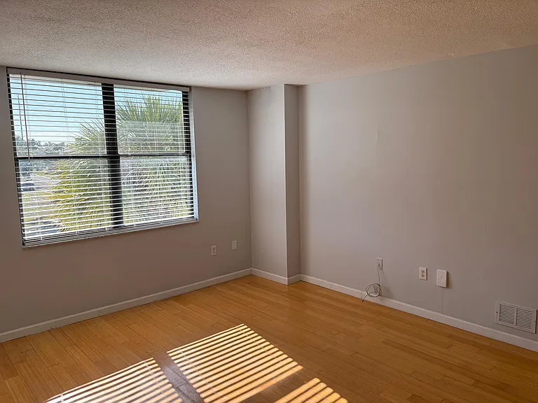701 S Madison Ave #315 — Photo 15