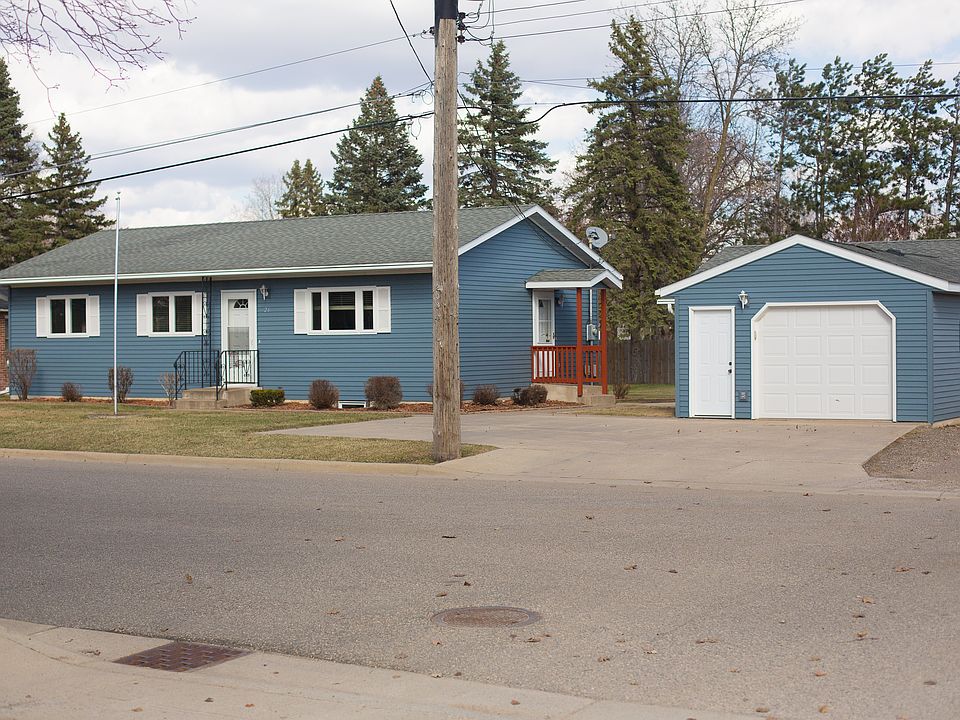 1st image of 26 2nd Ave NE