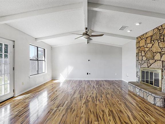 3rd image of 4900 Green Hollow Dr