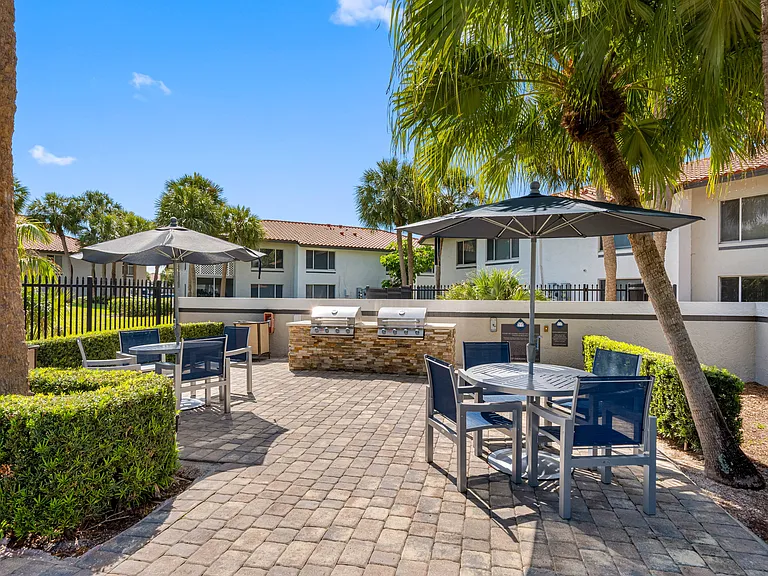 Boca Arbor Club Apartments — Photo 49