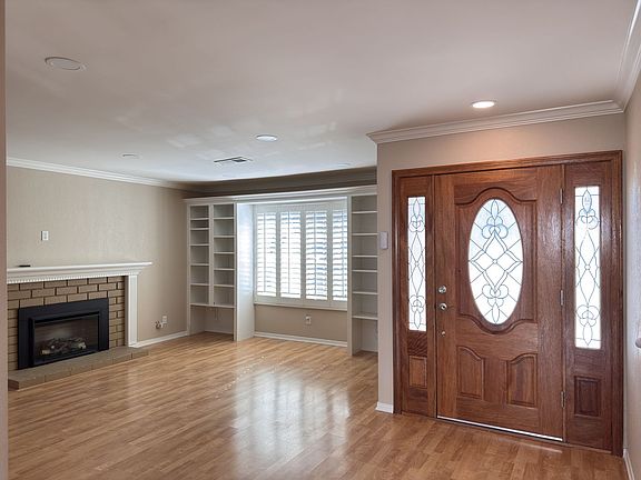 5th image of 2407 Esther View Dr