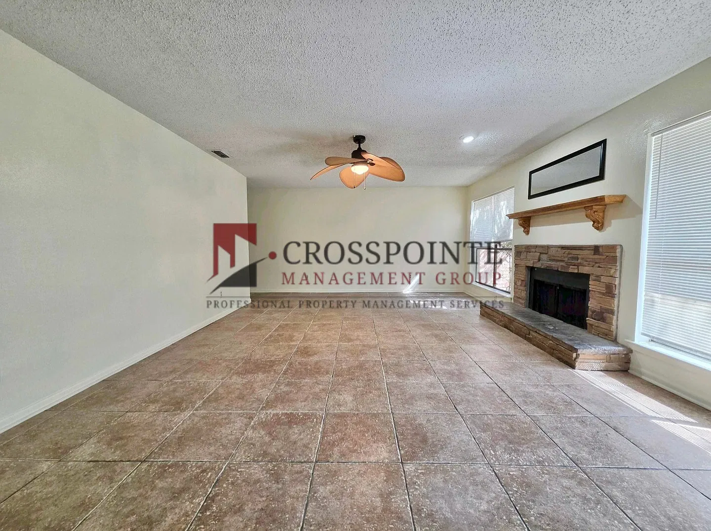 Spacious 3 Bedroom, 2.5 Bathroom Two-Story Townhome in Longview, TX! — Photo 4