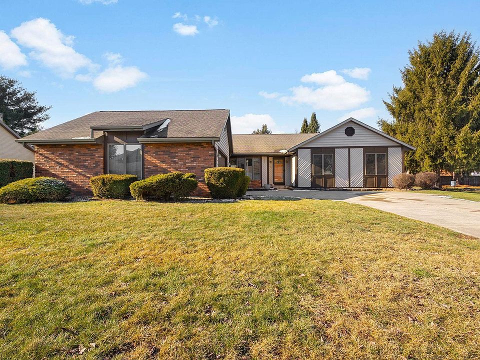 1st image of 605 Hawthorne Dr
