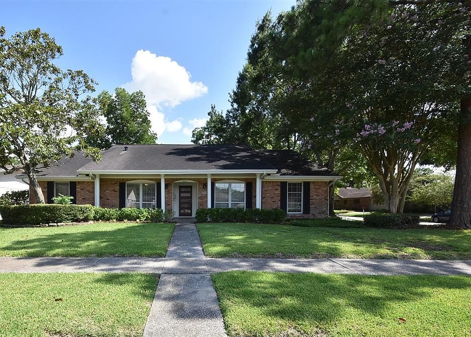 1st image of 6047 Dumfries Dr