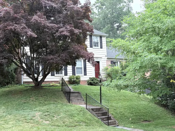 8207 Geneva Mason Rd, Potomac, MD 20854