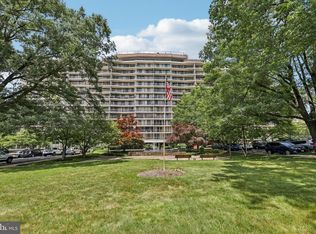 3333 University Blvd W APT 301, Kensington, MD 20895