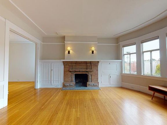 2nd image of 430 Capistrano Ave