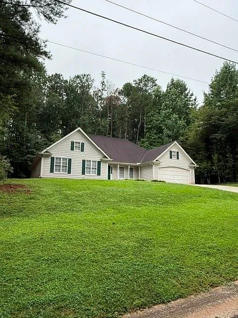 3 bed, 2.5 bath, 2064 sqft, $2,250 — Photo 2